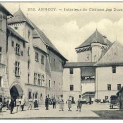 CPA 74 Haute-Savoie Annecy Ch&acirc;teau Ducs de Nemours