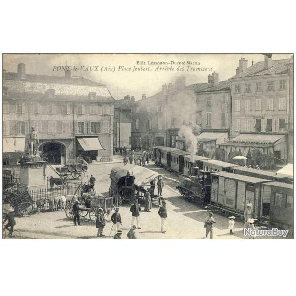 CPA 01 Ain Pont de Vaux - Place Joubert Tramways