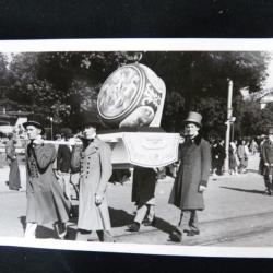 CP photo Suisse D&eacute;fil&eacute; Montre Horlogerie
