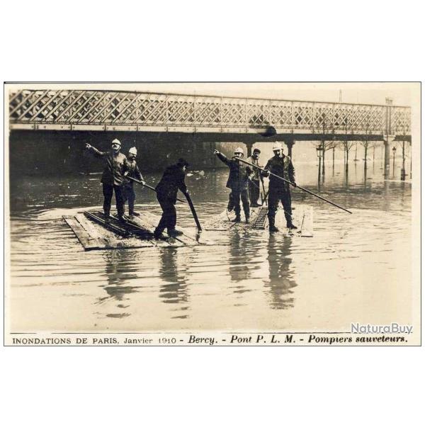 CPA 75 PARIS - BERCY Inondations 1910 Pompiers