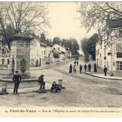 CPA 01 AIN PONT DE VAUX Rue de l'H&ocirc;pital