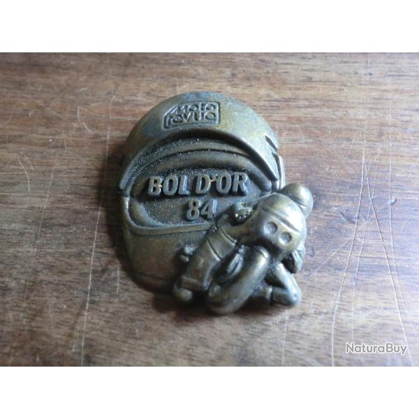 insigne broche m�tal  bol d'or 84 circuit paul ricard
