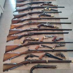 Grand lot d'anciens fusils et carabines du XVIIIe et XIXe tout en cat&eacute;gorie D e) vente libre majeur