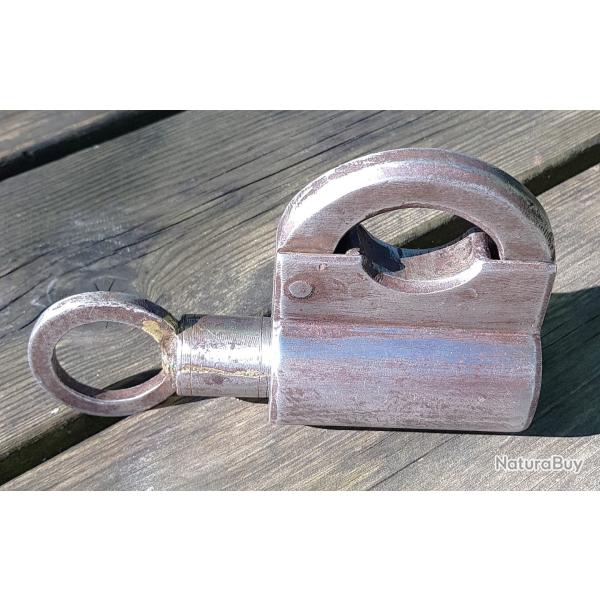 Cadenas indo-pakistanais en fer forg�, avec clef � vis