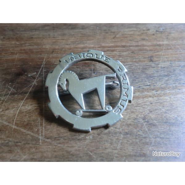 insigne 1� r�giment de chasseurs d 'afrique / courtois  paris 5 av r�publiques