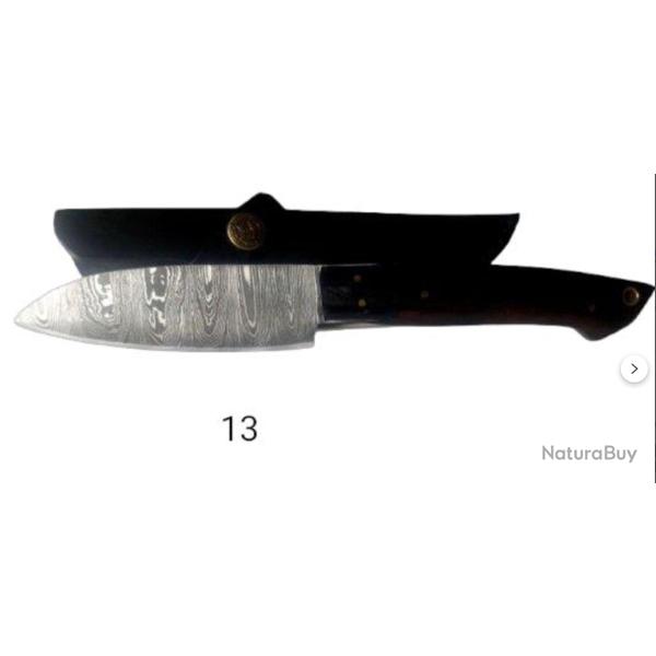 13.couteau artisanal,lame damas tombante, manche en bois exotique et �tui cuir.