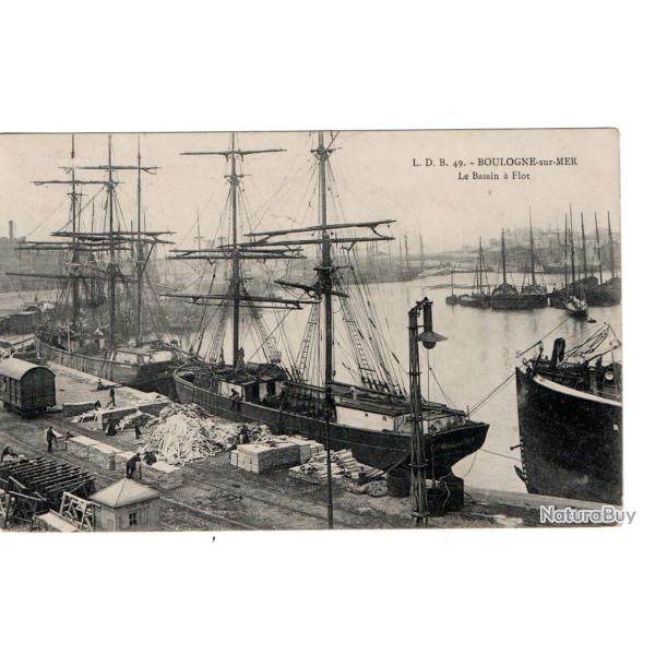 CPA - Marine BOULOGNE SUR MER LE BASSIN A FLOT N�080
