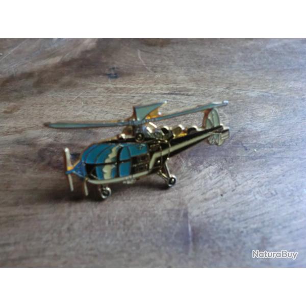 attache pins  h�licopt�re / segalen collection