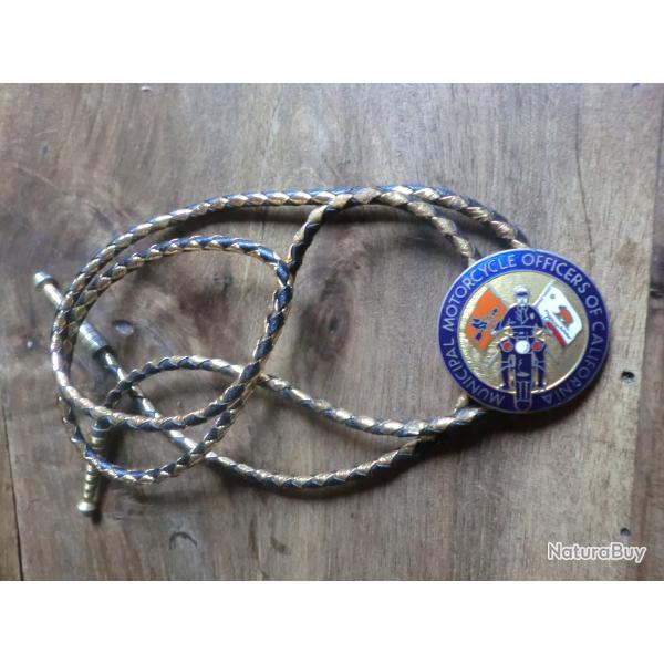 insigne �maill�e  " municipale motorcycle officiers of california / artunian jl.rs los angeles