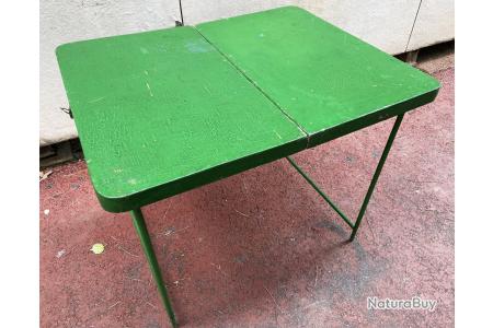 Dancover – Table de camping pliante 180x74x74cm – HDPE léger et robuste – Charge max 130kg – Pliable pour transport facile – Gris clair