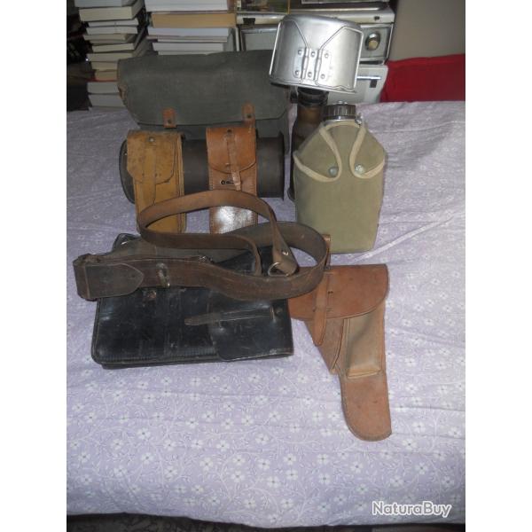 militaria divers , baudrier, �tui pa mas 50 , gourde, cartouchi�res , �tuis kit vide nettoyage fm24/