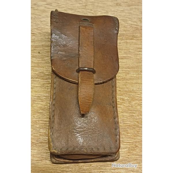 Ancienne pochette militaire en cuir pour l'entretien du MAS 36 / MAS 49-56