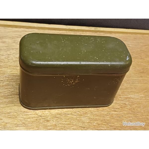 Ancienne boite militaire en m�tal pour lunettes de troupes motoris�es mod�le 35