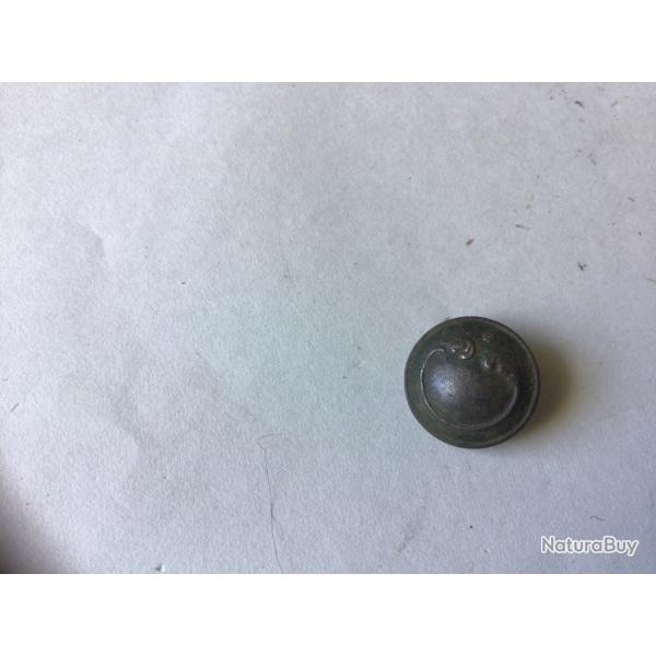 VENDU PAR LE- CUIRASSIER BOUTON TROUPES BOURGEOISES ET IRRGULIRES