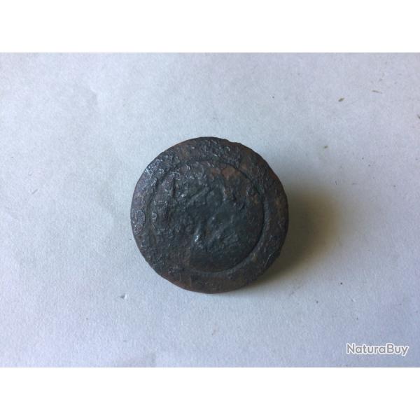 VENDU PAR LE- CUIRASSIER BOUTON RVOLUTIONNAIRE