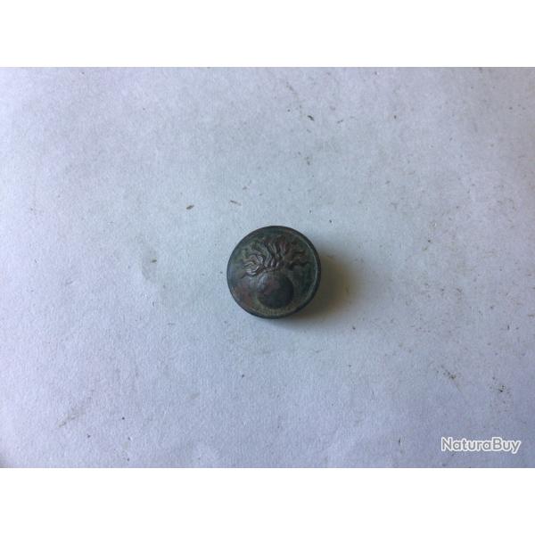 VENDU PAR LE- CUIRASSIER BOUTON  MILITAIRE 1871/1914