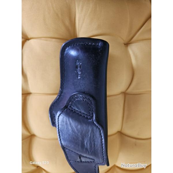 Etui  revolver de ceinture  (droitier )