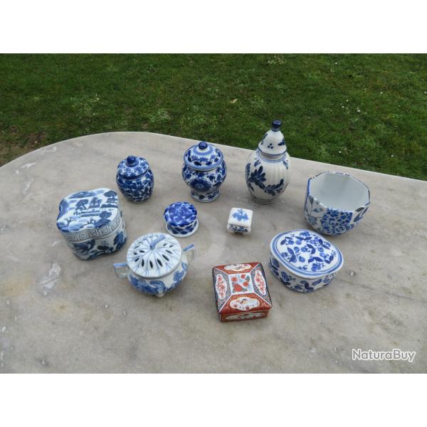 ASIE Lot de potiche, cache-pot, boites couvertes en porcelaine de couleur Bleu&Blanc � divers d�cor