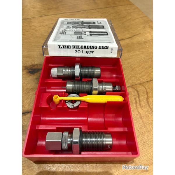 JEU D'OUTILS LEE  3 OUTILS CALIBRE 30 luger  7,65 parabellum ref 90754 avec shell holder