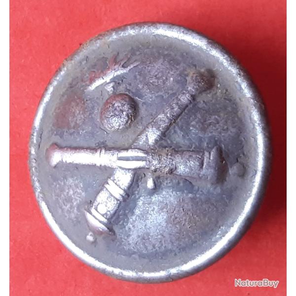 Bouton uniforme Militaire Artillerie 1873-1914, GRENADE CANON CROIS�, � 17mm.
