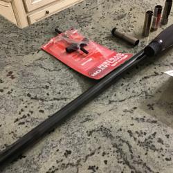 Plaque de couche en polytherane changée. Arme en excellent état. Comme neuve.Tiree 06 coups.