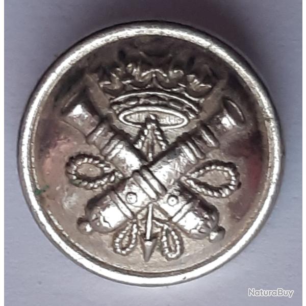 Bouton uniforme Militaire artillerie, canons crois�s, fl�che, couronne.