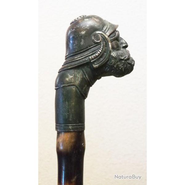 ANCIENNE CANNE DE COLLECTION POMMEAU EN BRONZE ARGENTE T�TE CASQUEE DE JAN ZIZKA.