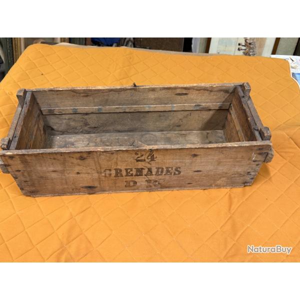 CAISSE A GRENADES EN BOIS  DE LA GRANDE  GUERRE   1914 / 1918 W W 1