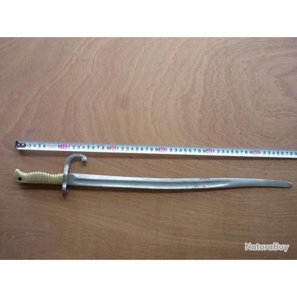 ba�onnette scolaire type chassepot, lame chassepot avec pointe arrondie, poign�e laiton .