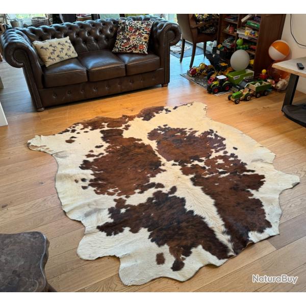 Peau vache tapis salon