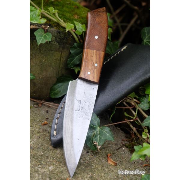 Skinner Couteau de Chasse Damas Lame 256 Couches Manche 2 Bois Fabr Artisanale Etui Simili Cuir 01
