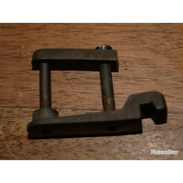 Crochet de fixation de f�t avec ses vis de MAS 36