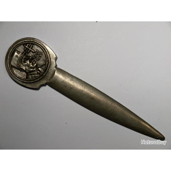 Coupe papier en �tain � l'effigie du g�n�ral De Gaulle (6)