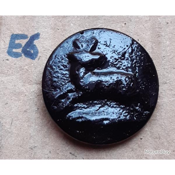 Bouton de chasse, Chevreuil, M.F.B.P.  GRENOBLE , �23, acier. Noir, Lot E6