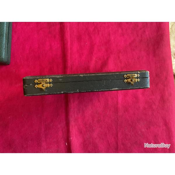 Bo�te de couverts anciens pour desserts, pas de prix de r�serve