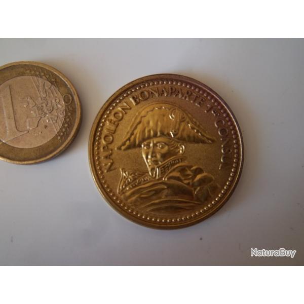 m�daille Napol�on Bonaparte premier consul 16 grs � nettoyer !