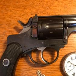 &Eacute;tonnant revolver belge en 7,5 suisse