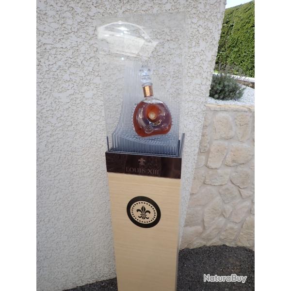 Vitrine + bouteille publicitaire cognac Remy MARTIN Louis XIII