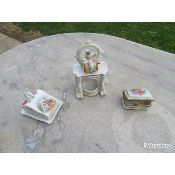VINTAGE - Ancien groupe en porcelaine fine, petites boites - FRANCE (Fin XIX�me)