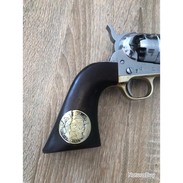 Crosse Colt 1860 Pietta, avec pi�ce vieillie guerre de s�cession L'arme n'est pas � vendre