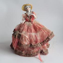 Demi figurine porcelaine Femme