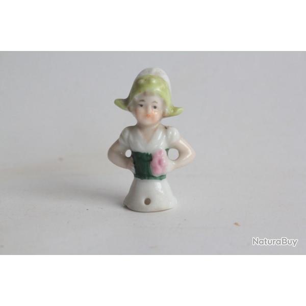 Demi figurine porcelaine Fillette Hollandaise