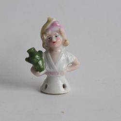 Demi figurine porcelaine Fillette