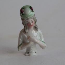 Demi figurine porcelaine Femme Marquise