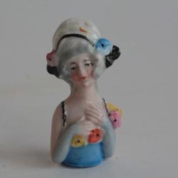 Demi figurine porcelaine Femme