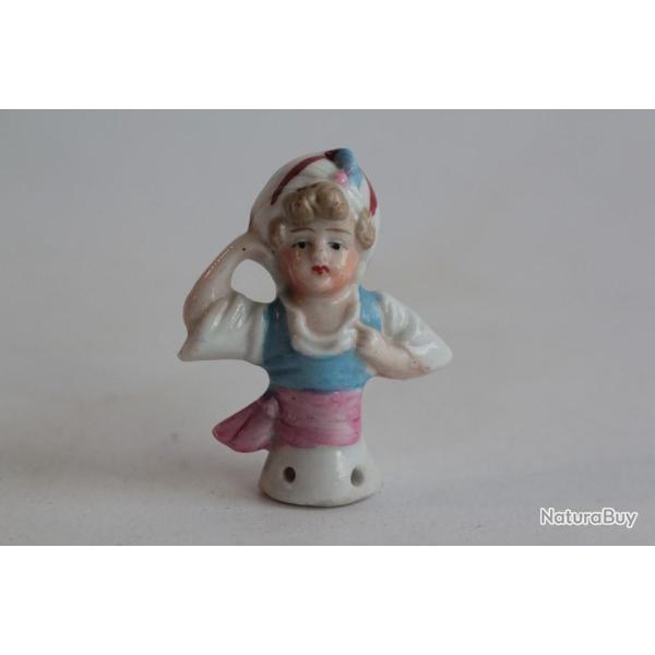 Demi figurine porcelaine Fillette