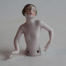 Demi figurine porcelaine Femme nue chevelure dorée