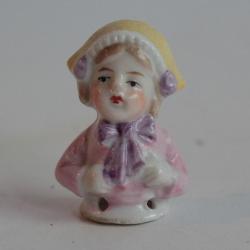 Demi figurine porcelaine Fillette