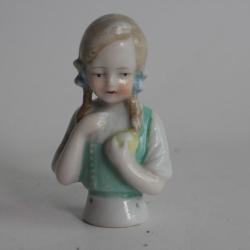 Demi figurine porcelaine Fillette