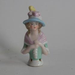 Demi figurine porcelaine Femme